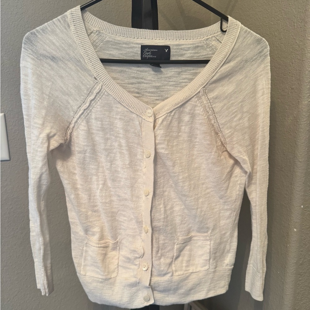 American Eagle creme colored cardigan - Picture 8 of 8